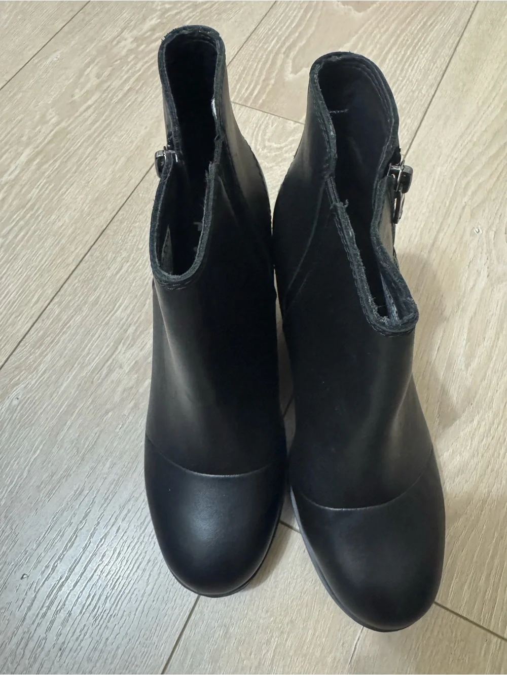 Sorel Black Women's Leather Ankle Boot with Side Buckle Detail